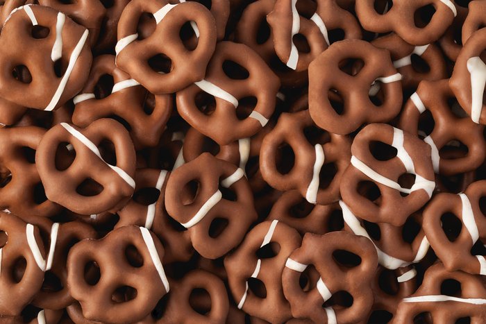 Nuts Chocolaty Coated Pretzels (Low Sugar)