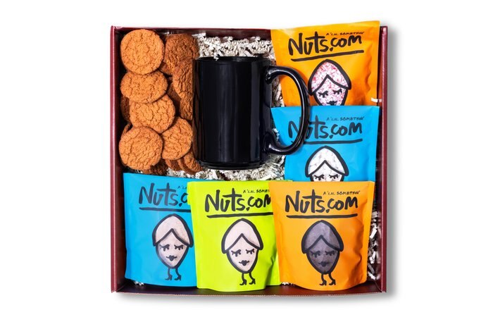 Nuts Deluxe Hot Cocoa Gift Set