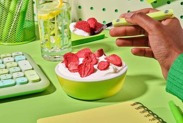 Nuts Freeze-Dried Strawberries