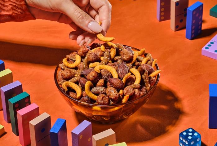 Nuts Honey & Heat Snack Mix