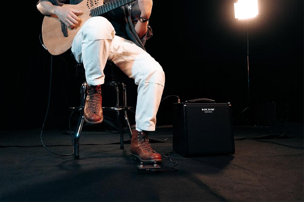 Nux AC-60 Stageman II Studio Acoustic Guitar Amplifier