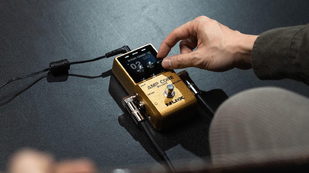 Nux Amp Core Studio Amp Modeler & IR Pedal