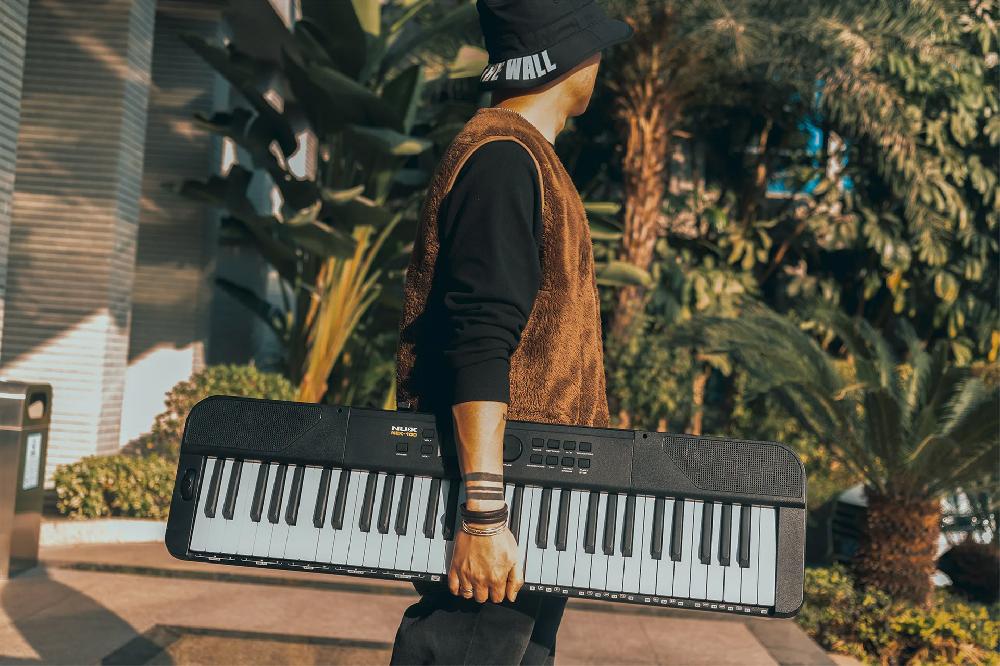 Nux NEK-100 Portable Keyboard