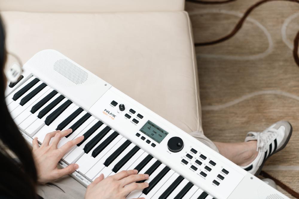 Nux NEK-110 Portable Keyboard
