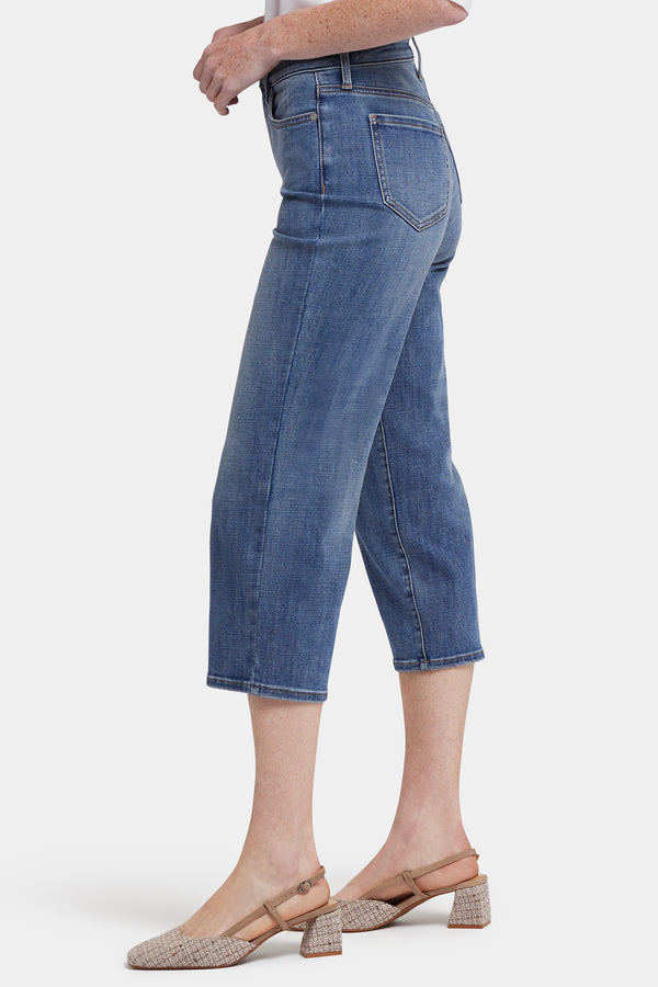 nydj Joni Relaxed Capri Jeans In Petite