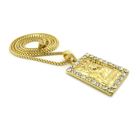 Nyfashion101 Statue Of Liberty Stone Bordered Frame Pendant With Chain Necklace