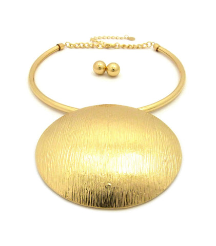 Nyfashion101 Women's Bohemian Oval Pendant Pipe Choker Necklace And Pierced Earring Set In Gold-Tone