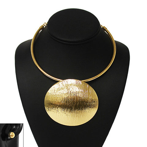 nyfashion101 Women's Bohemian Oval Pendant Pipe Choker Necklace and Pierced Earring Set in Gold-Tone
