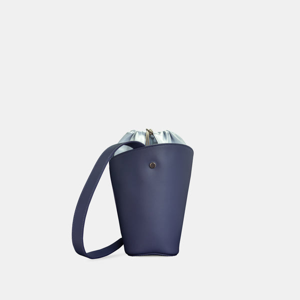 Object Particolare Milano VITTI COULISSE AZZURRA