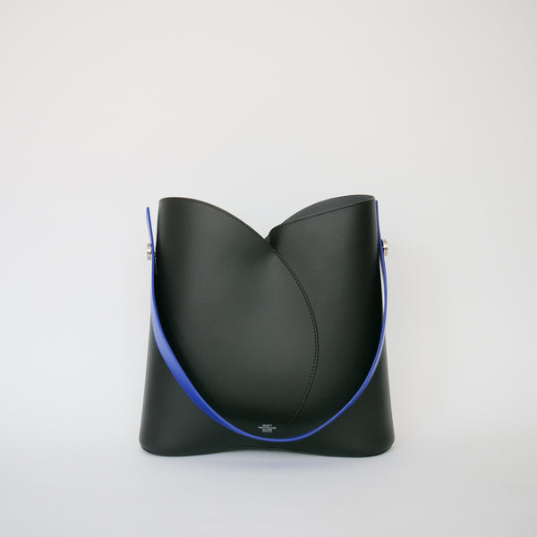 Object Particolare Milano VITTI MEDIUM BLACK / ELECTRIC BLUE