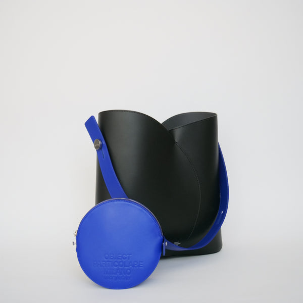 object particolare milano VITTI MEDIUM BLACK / ELECTRIC BLUE