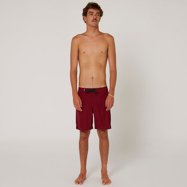 Ocean & Earth Priority Essential 18" Boardshort