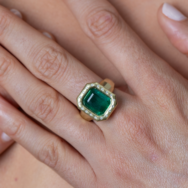 Octavia Elizabeth Diamond Mirage Ring - Emerald