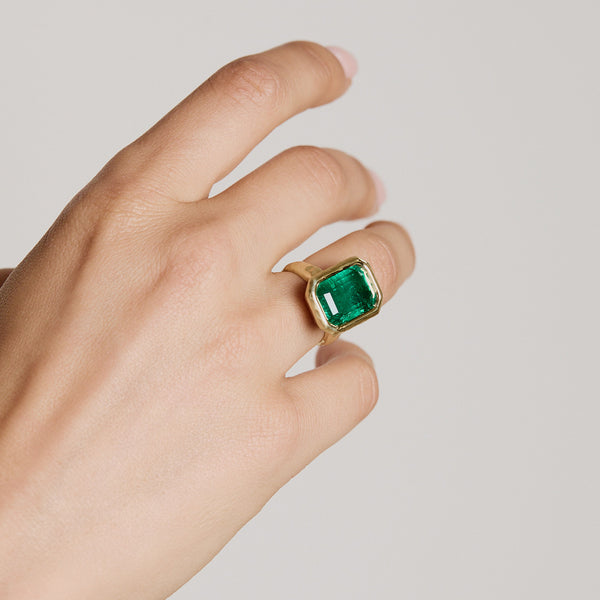 Octavia Elizabeth Mirage Ring - Emerald