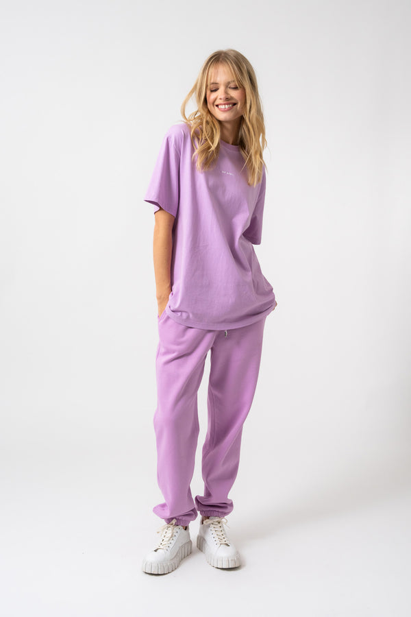 Oh April Boyfriend T-Shirt Bright Lilac