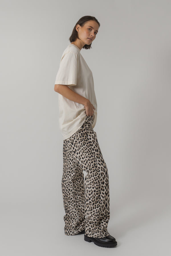 Oh April Boyfriend T-Shirt Sand