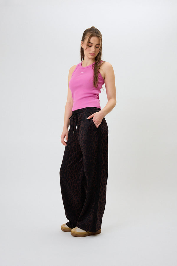 oh april Dara Top Candy