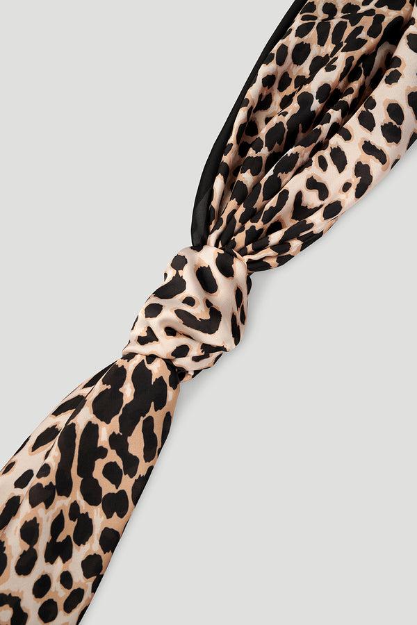 Oh April Dia Beach Towel Leo