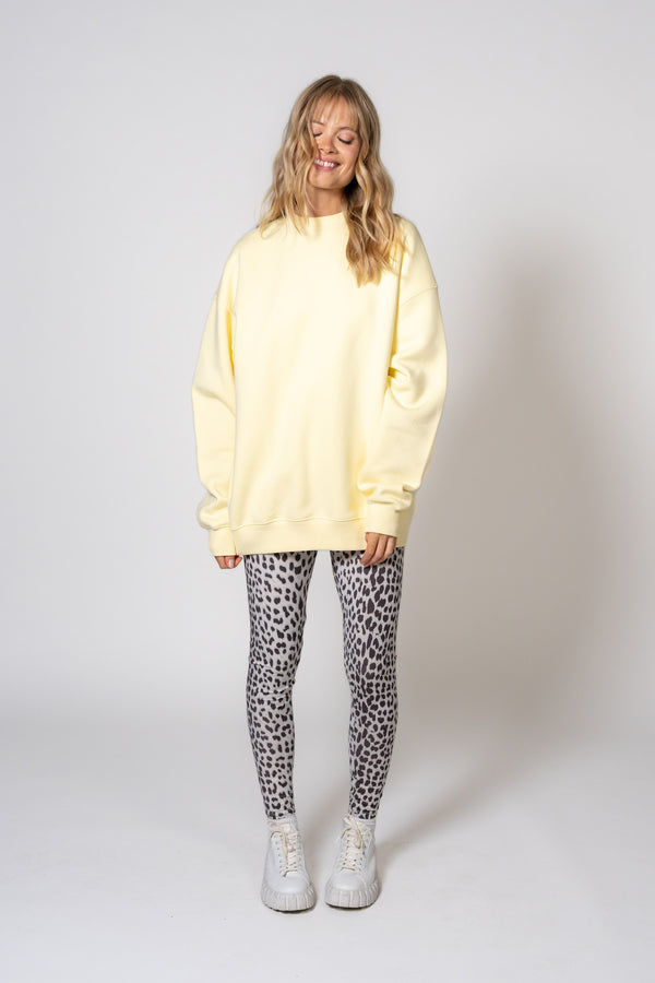 oh april Oversized Sweater Lemon