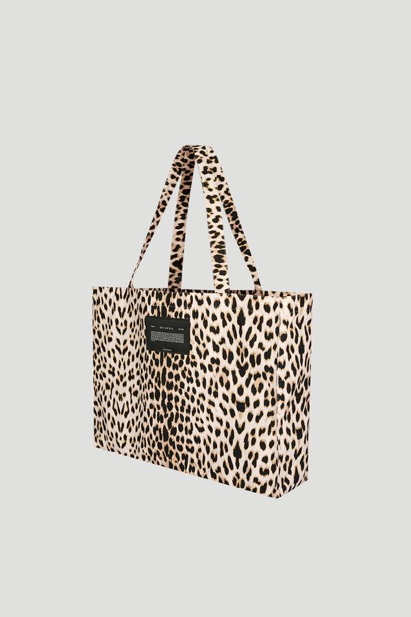 Oh April Rui Shopper Leo