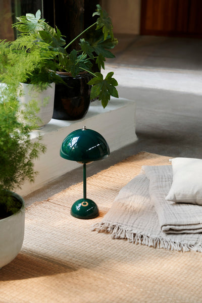 Ok Design Flowerpot VP9 Table Lamp Dark Green