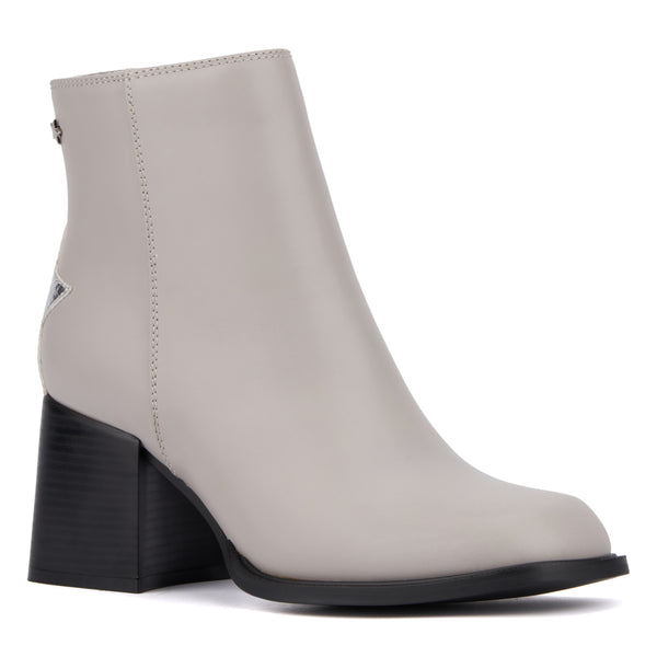 olivia miller Women's Star Ankle Boot