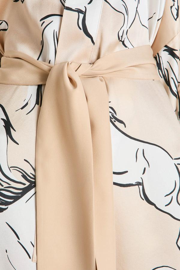 Olivia Von Halle Mimi Clementine Caramel Horse Robe In Silk Satin Caramel