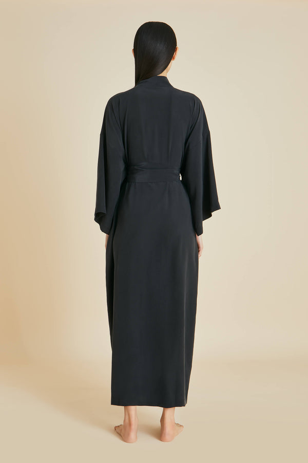 Olivia Von Halle Queenie Black Robe In Silk Crêpe De Chine Black