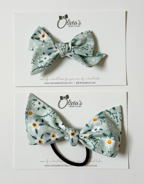 Olivia's Bow Bluebelle - Olivia