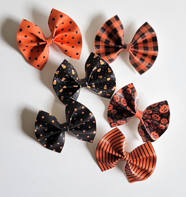 olivia's bow Classic Halloween