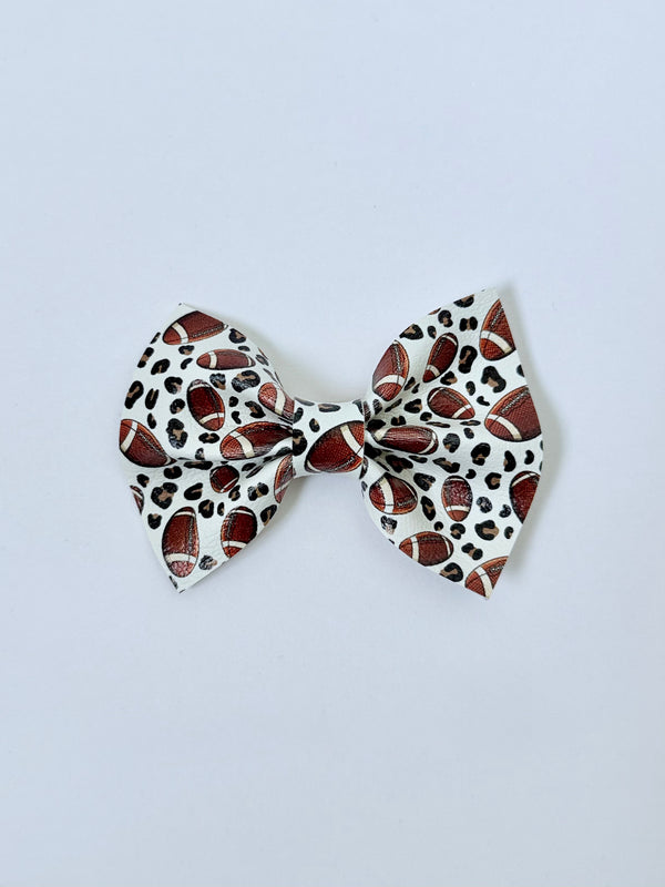 olivia's bow Classic XL Leather - Touchdown Babe