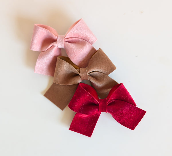 olivia's bow Love In Suede