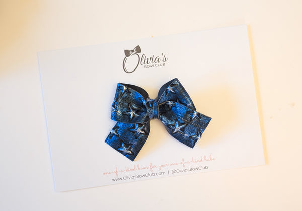 olivia's bow Serve Antoinette
