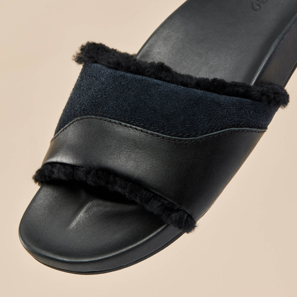 Olukai Hō‘ala Slide Black