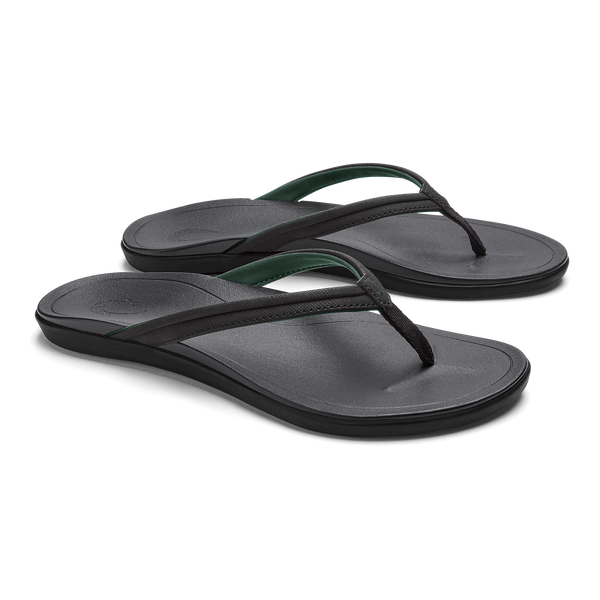 Olukai Hoʻopio Maluā Lava Rock