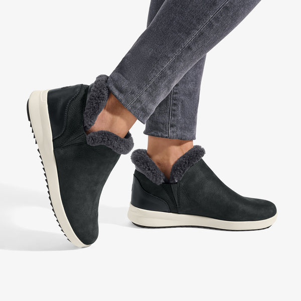 Olukai Kāmau Lava Rock