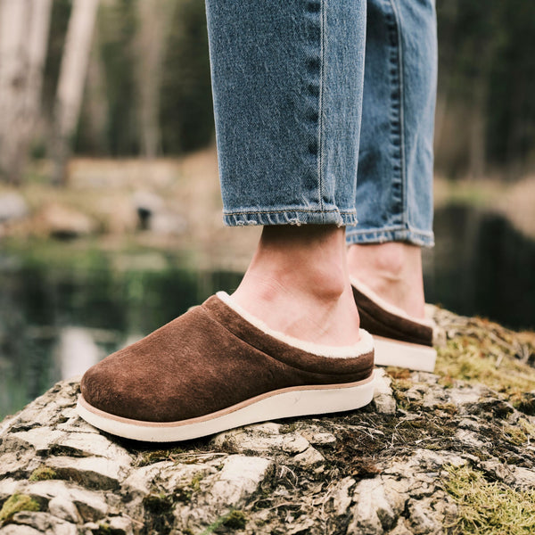 Olukai Mani Dark Oak