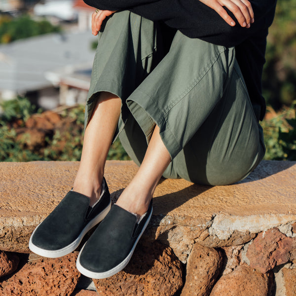 Olukai Pehuea Cozy Lava Rock