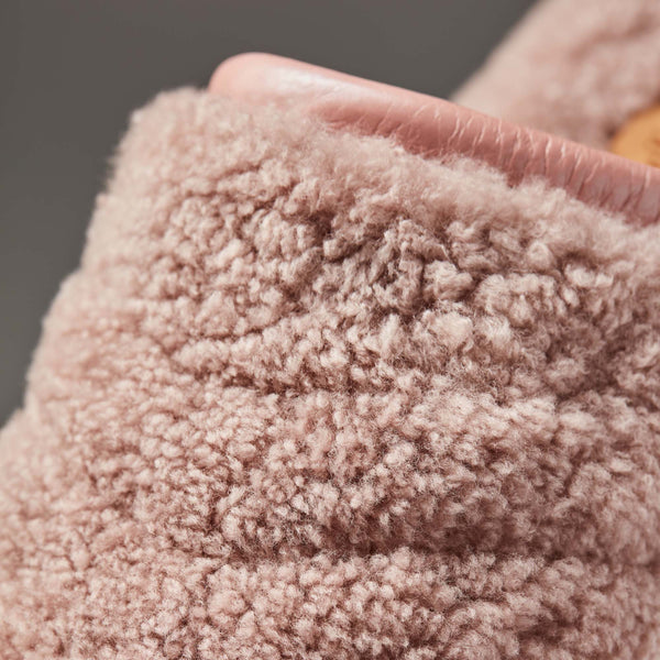 Olukai Pūpū Mua Pink Sea Salt