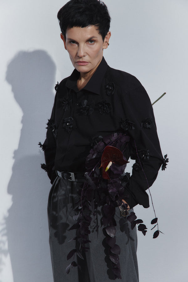 Omelia SHIRT WITH PIERCINGS MADE OF FLOWERS 01 BB