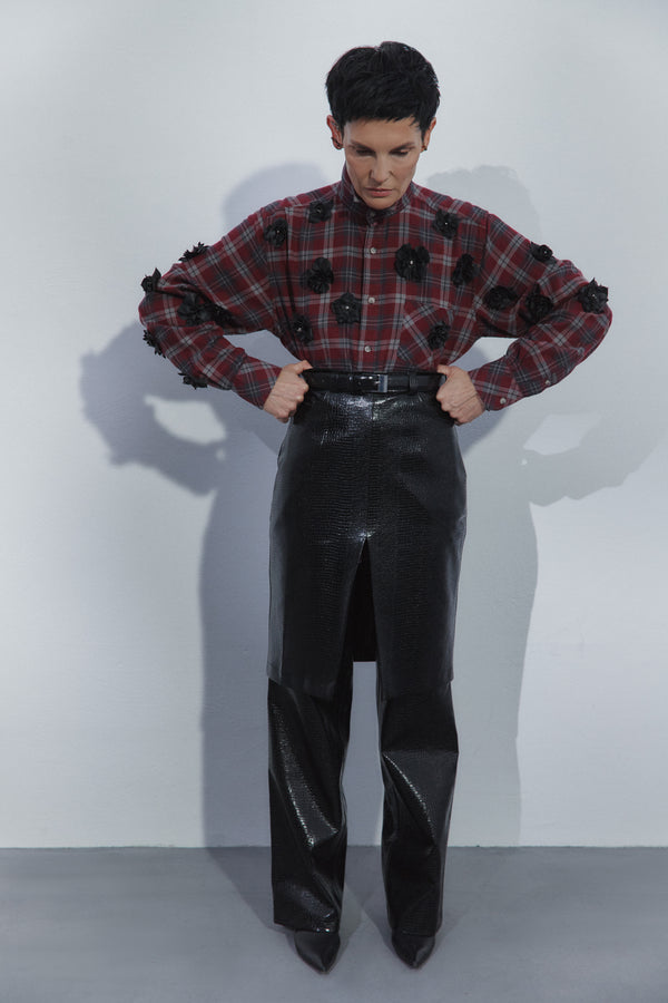 Omelia SHIRT WITH PIERCINGS MADE OF FLOWERS 01 CBB