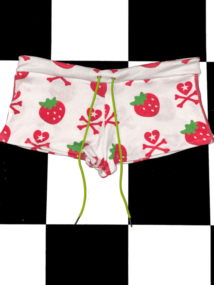 o'mighty BERRY SKULL POINTELLE SHORT IN WHITE
