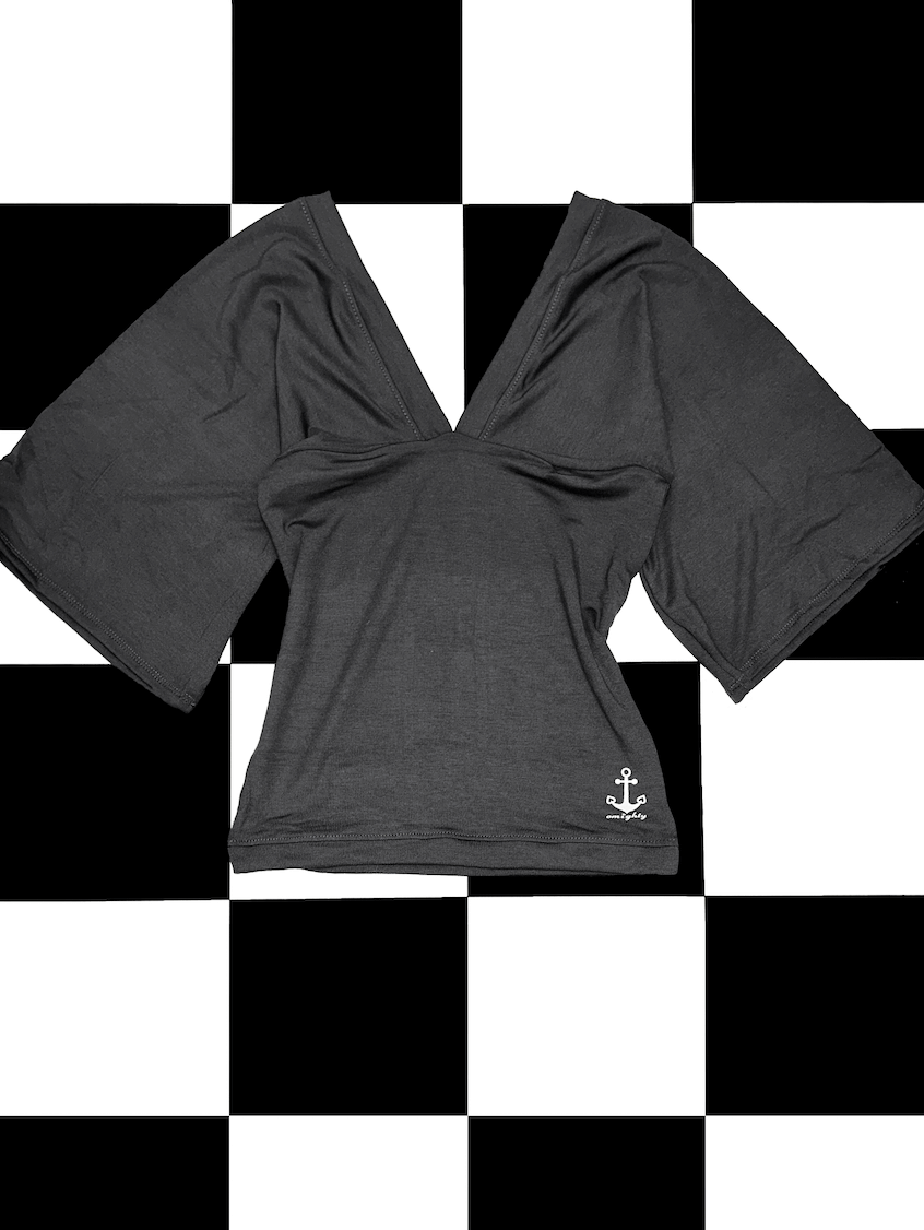 o'mighty BUTTERFLY SLEEVED V NECK IN SMOKE