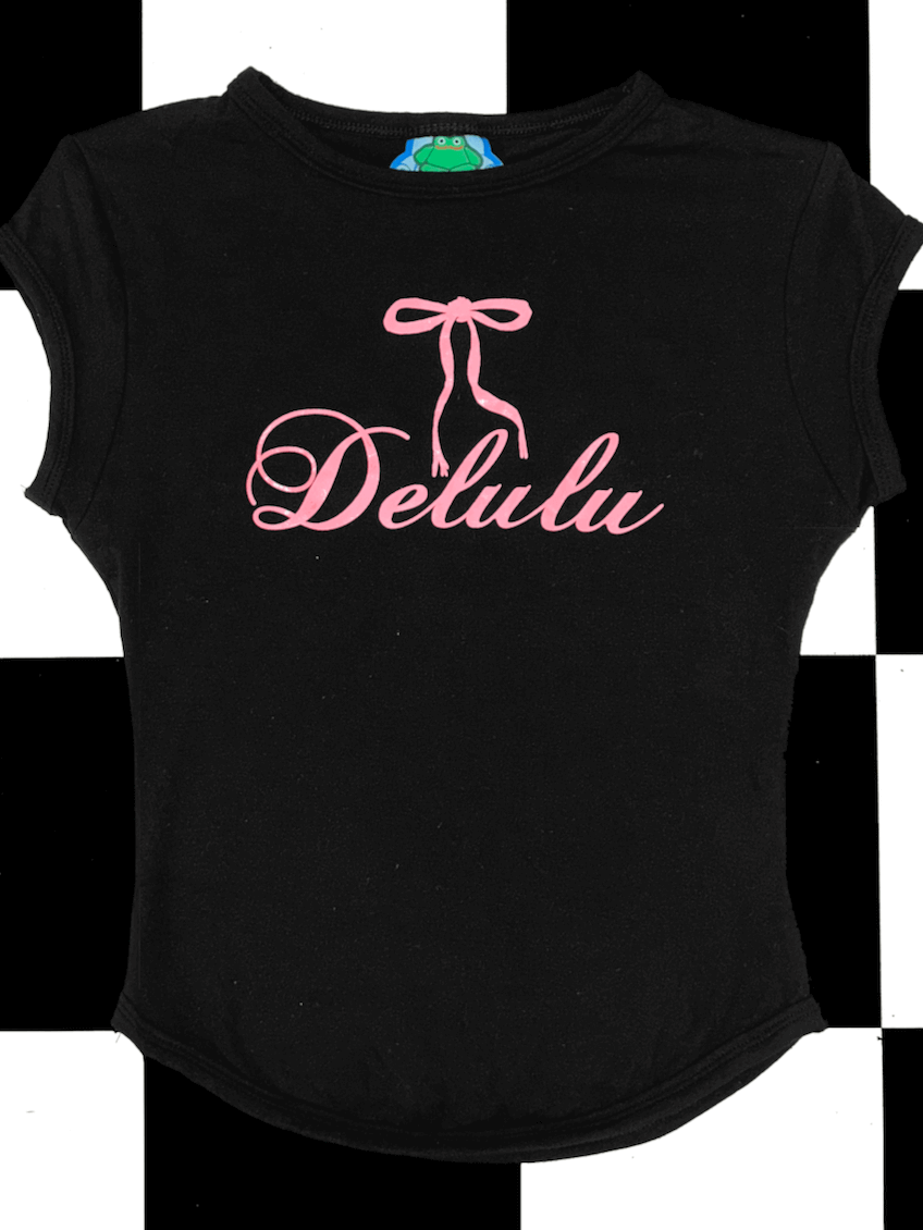 o'mighty DELULU BABY TEE IN BLACK