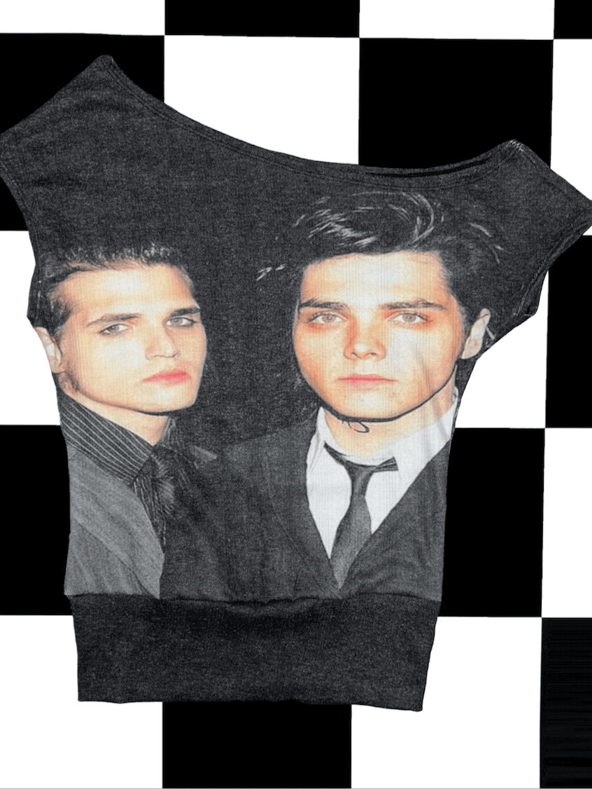 o'mighty GERARD AND MIKEY OFFSHOULDER