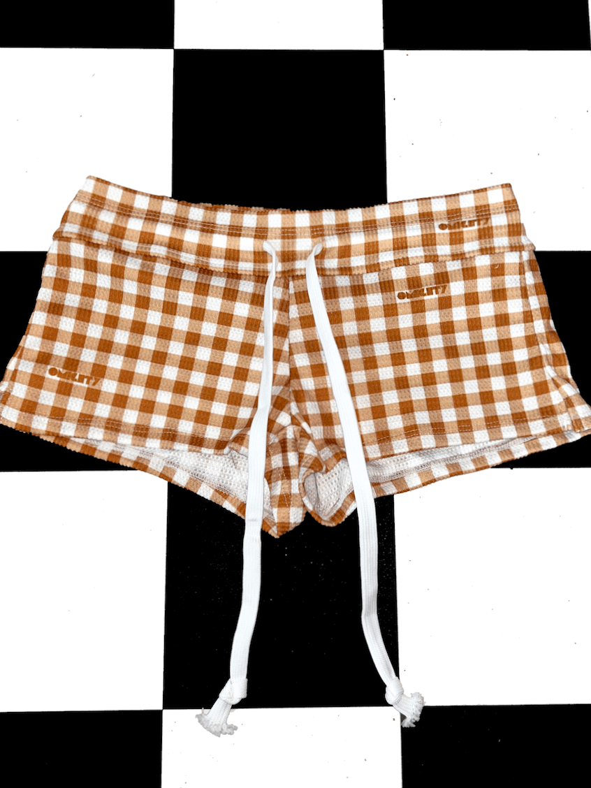 o'mighty GINGHAM WAFFLE BOY SHORT IN COCOA