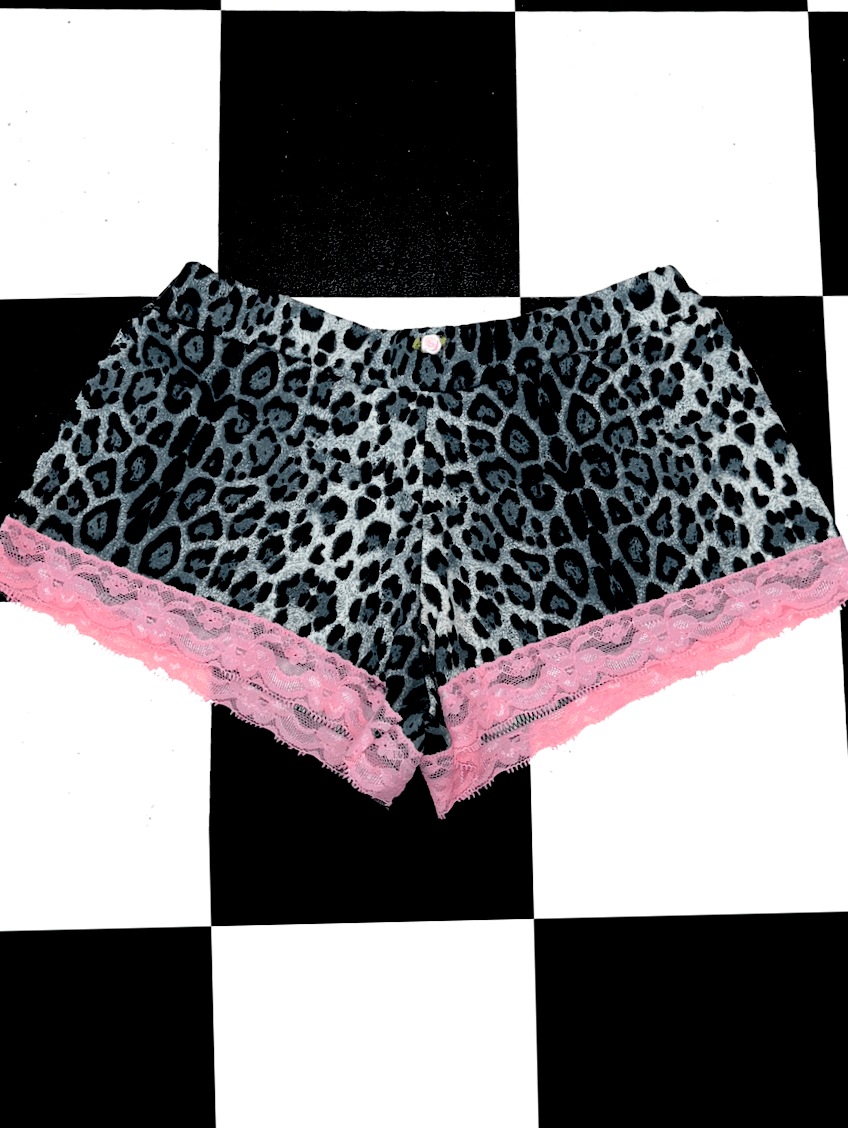 o'mighty KITTY LACE SHORT IN SNOW LEOPARD