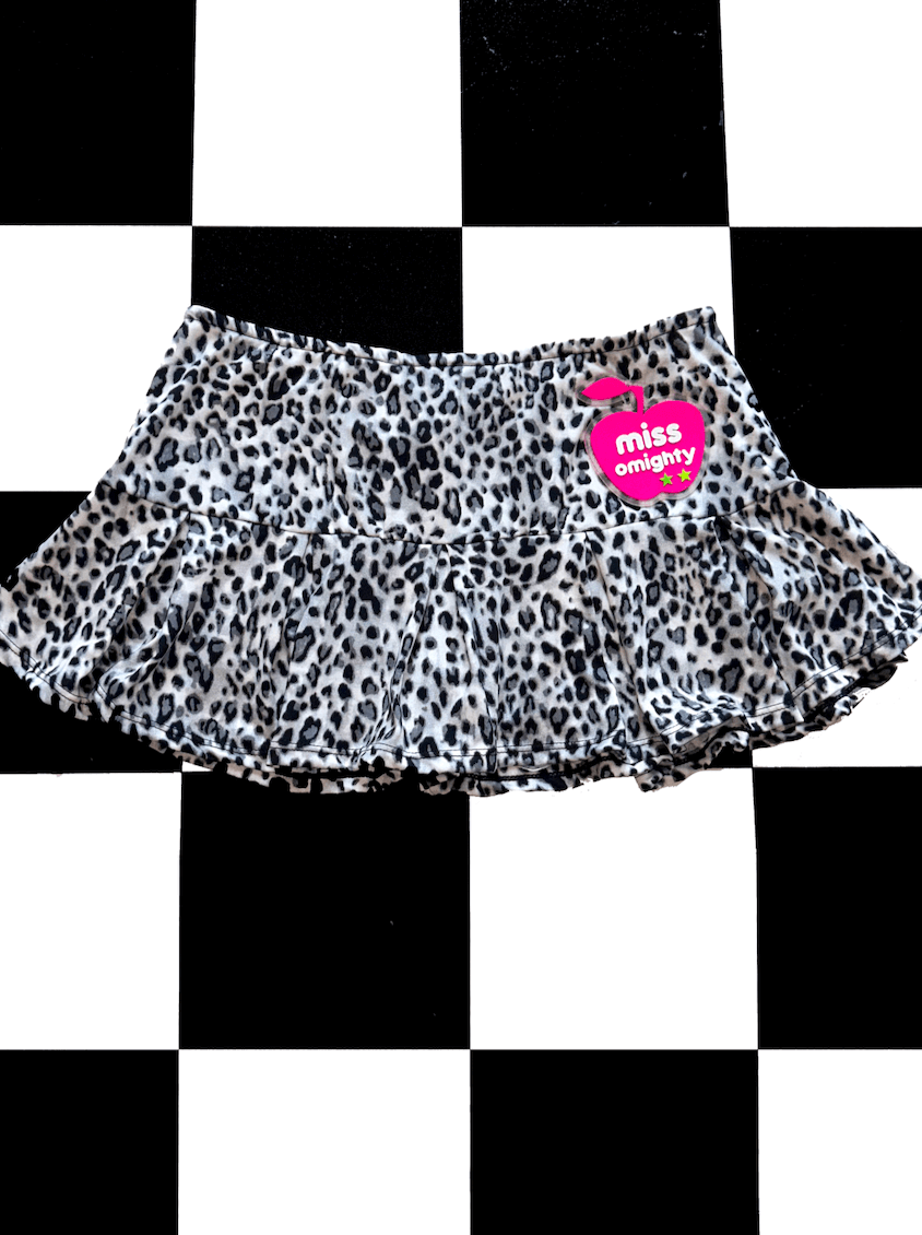 o'mighty MISS OMIGHTY SKORT IN SNOW LEOPARD