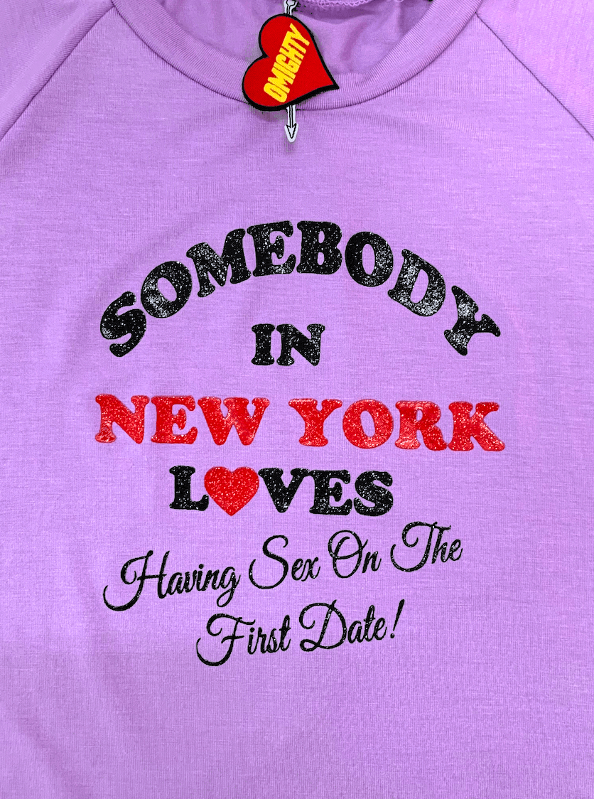o'mighty SEX ON FIRST DATE BABY TEE IN LILAC