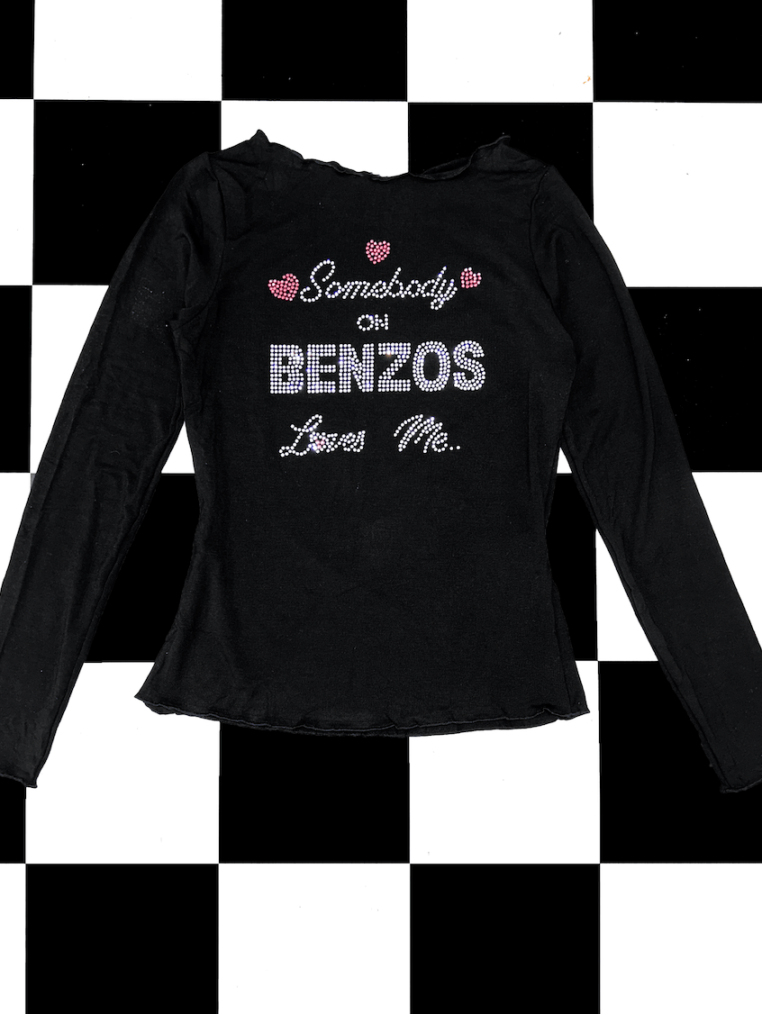 o'mighty SOMEBODY ON BENZOS LONG SLEEVES